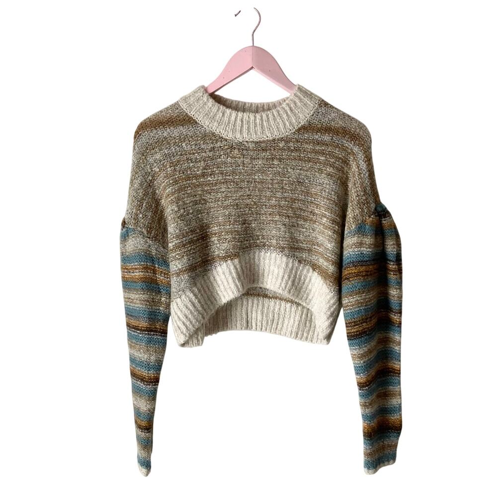 Urban Outfitters Cropped Sweater Size Small